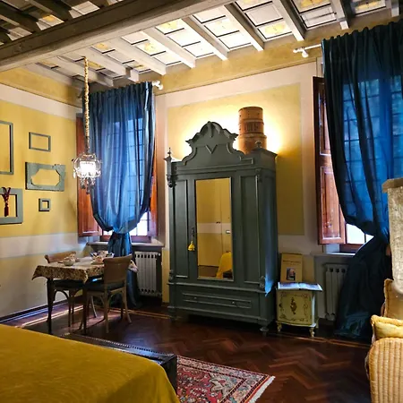 L'ape Regina * Φεράρα